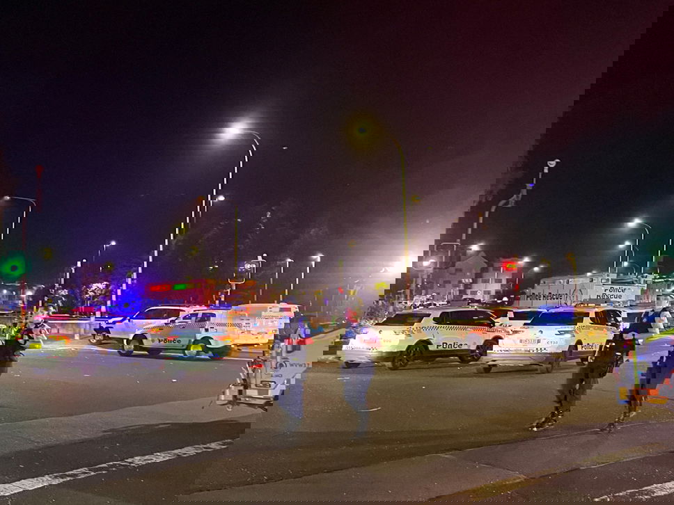 സിഡ്‌നി കൂട്ടക്കൊലയ്ക്കു പിന്നിൽ ഐ എസ് കൈകൾ തെളിയുന്നുവെന്നു പോലീസ് (പിപിഎം)