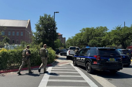  ഫ്ലോറിഡ ക്യാമ്പസിൽ വെടിവച്ച യുവാവ് കടുത്ത വംശീയ വിദ്വേഷം പ്രകടിപ്പിച്ചിരുന്നുവെന്നു സഹപാഠികൾ (പിപിഎം)