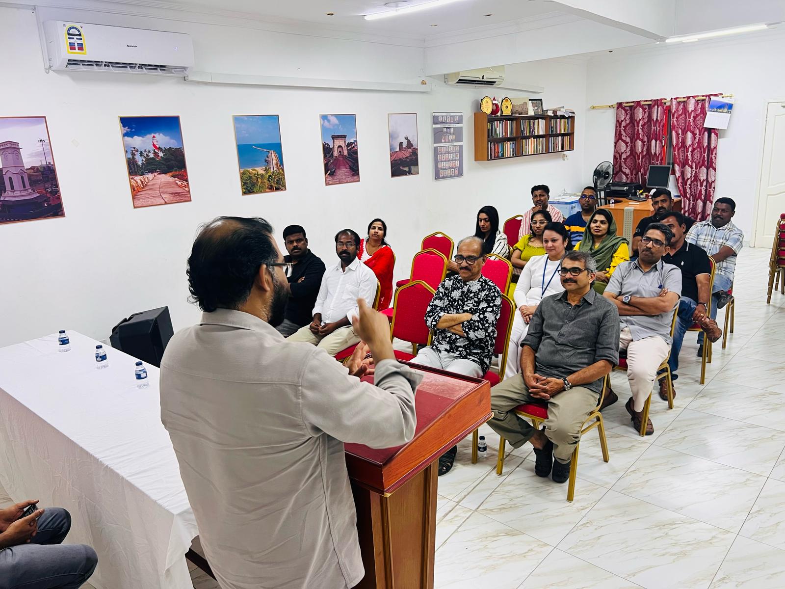 കെ. പി. എ  സ്പീക്കേഴ്‌സ് ഫോറത്തിനു തുടക്കം കുറിച്ചു.