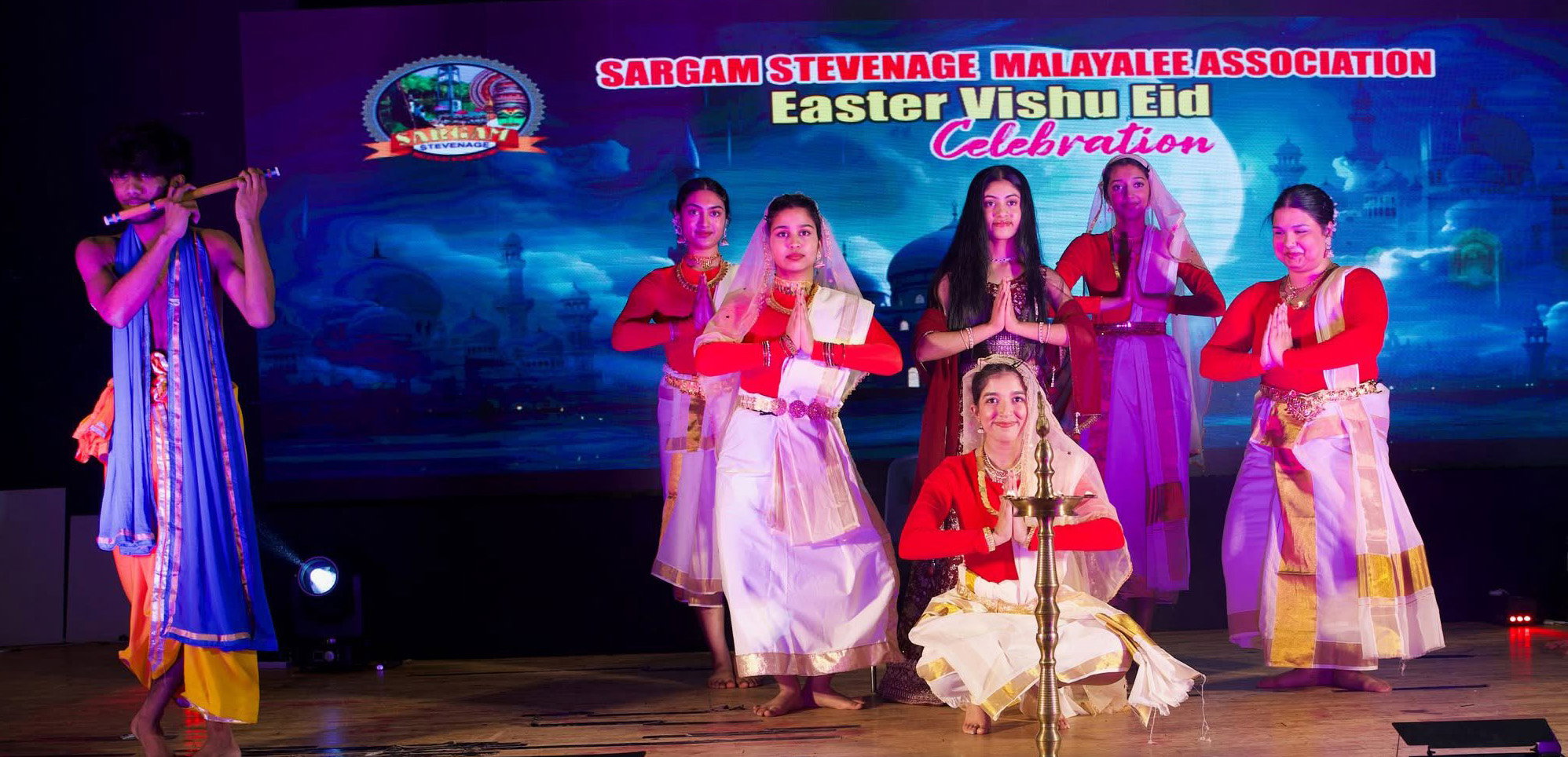 ഫെസ്റ്റീവ് ഹാര്‍മണി', ശിങ്കാരി മേളം, റാംപ് വാക്ക്, കലാ നിശ ;  സര്‍ഗ്ഗം സ്റ്റീവനേജ് ഈസ്റ്റര്‍-വിഷു-ഈദ് ആഘോഷം  വര്‍ണ്ണാഭമായി.