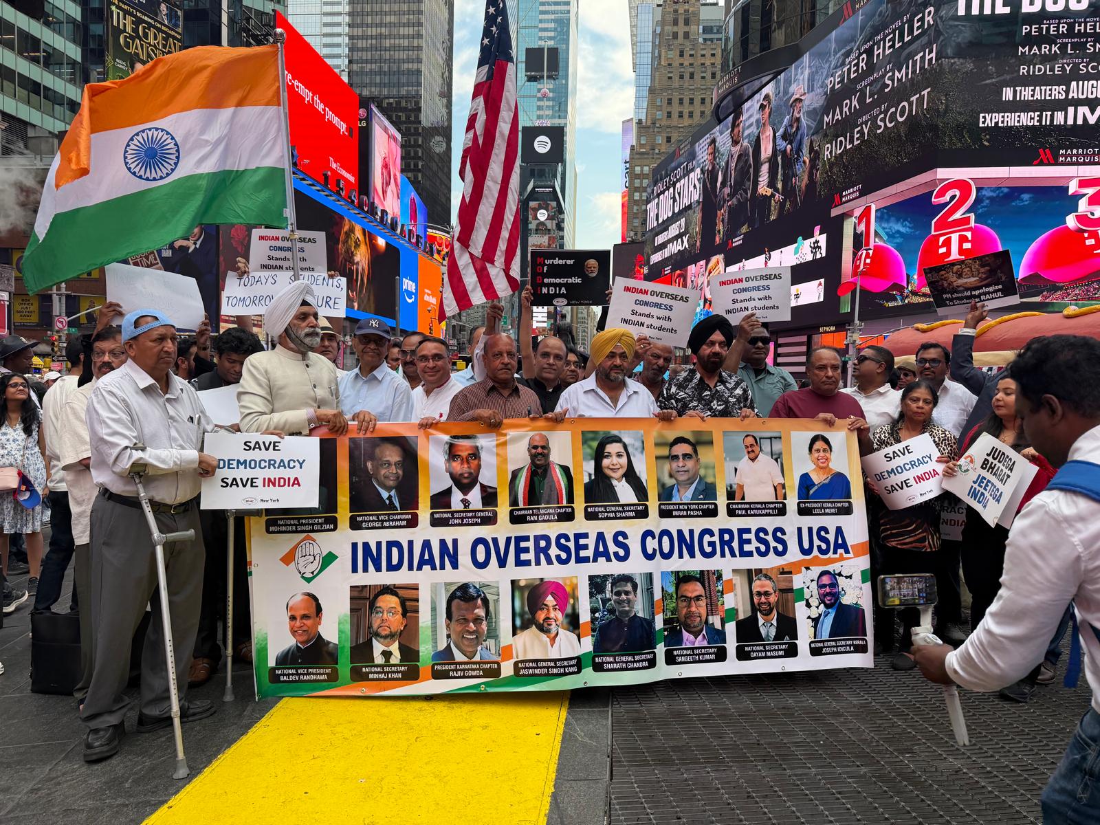 ഇന്ത്യയിലെ വിദ്യാർഥി പ്രക്ഷോഭത്തിന് ഐക്യദാർഢ്യം; ന്യൂയോർക്കിലെ ടൈംസ് സ്‌ക്വയറിൽ ഐഒസി യുഎസ്എയുടെ പ്രതിഷേധം