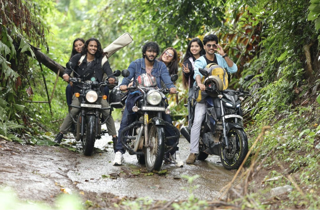 ആക്ഷനും പ്രണയവും പിന്നെ ഭീകരതയുടെ നിഗൂഢതകളും ........ കിരാത പൂര്‍ത്തിയായി.