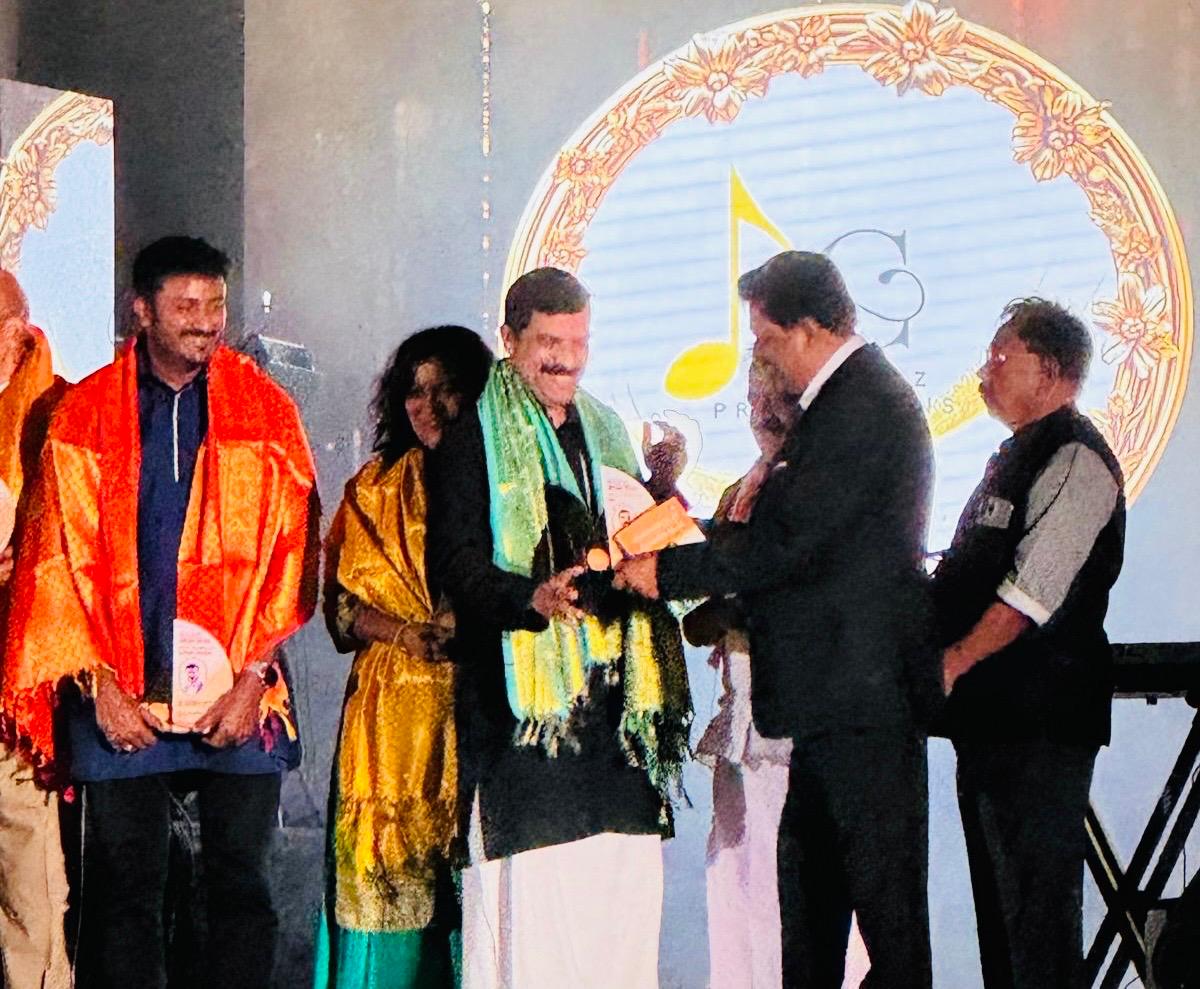 ഗ്ലോബൽ ഇൻഡോ അമേരിക്കൻ ഫെസ്റ്റ് : ജീമോൻ റാന്നിയ്ക്ക് 