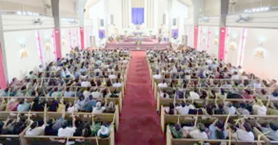 ഡാളസ് ക്രിസ്തുരാജ ഇടവക അനുഗ്രഹ നിറവിൽ ഓശാനത്തിരുനാൾ ആഘോഷിച്ചു