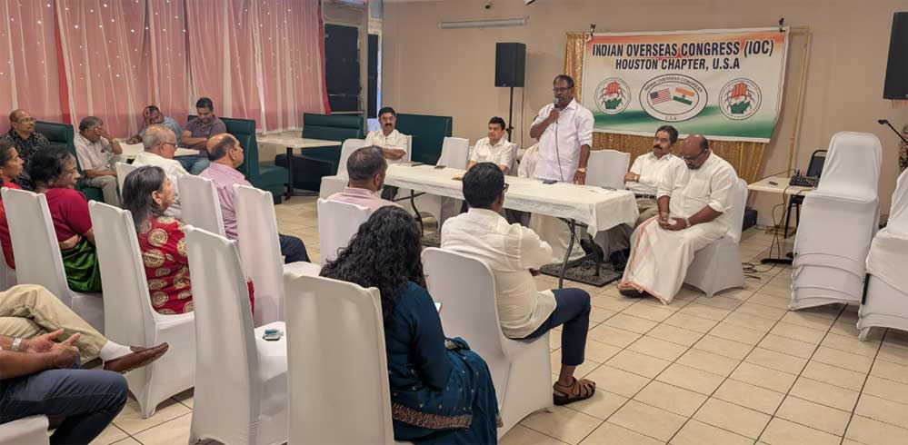 ടീം യു ഡി എഫിന്റെ വൻ വിജയമാഘോഷിച്ച് ഐ ഒ സി ഹ്യൂസ്റ്റൺ ചാപ്റ്റർ