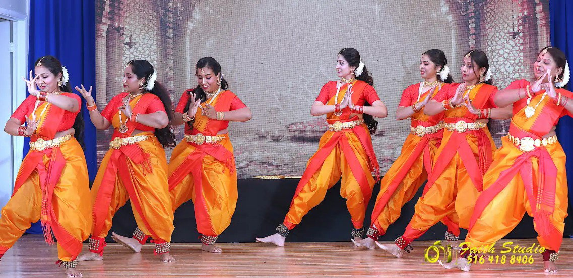 നേട്ടങ്ങളുടെ നെറുകയില്‍ ആദരവിന്റെ പൊന്‍കീരീടവുമായി കേരള സെന്റര്‍ 2026-ലെ അവാര്‍ഡുകള്‍ സമ്മാനിച്ചു.