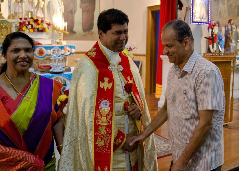 റോക്‌ലാൻഡ്  ക്നാനായ സെൻറ് മേരീസ് കത്തോലിക്ക  ഇടവക സമൂഹം    റവ .ഫാ .ഡോക്ടർ ബിബി തറയിലിന്  യാത്രയപ്പ് നൽകി