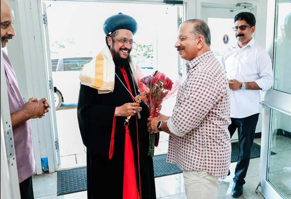 ചിക്കാഗോ സെന്റ് മേരീസ് ക്നാനായ ദൈവാലയത്തിൽ അഭി. ഗീവർഗീസ് മാർ അപ്രേം പിതാവിന് സ്വീകരണവും മുതിർന്നവരുടെ സംഗമവും  നടത്തപ്പെട്ടു