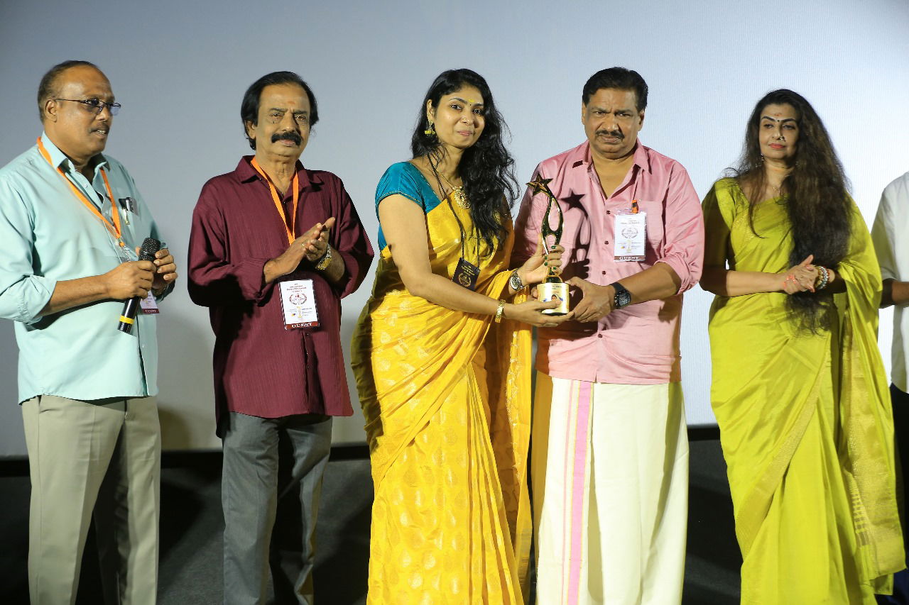 ഇൻ്റർനാഷണൽ പുലരി ടീ വി അവാർഡുകൾ വിതരണം ചെയ്തു